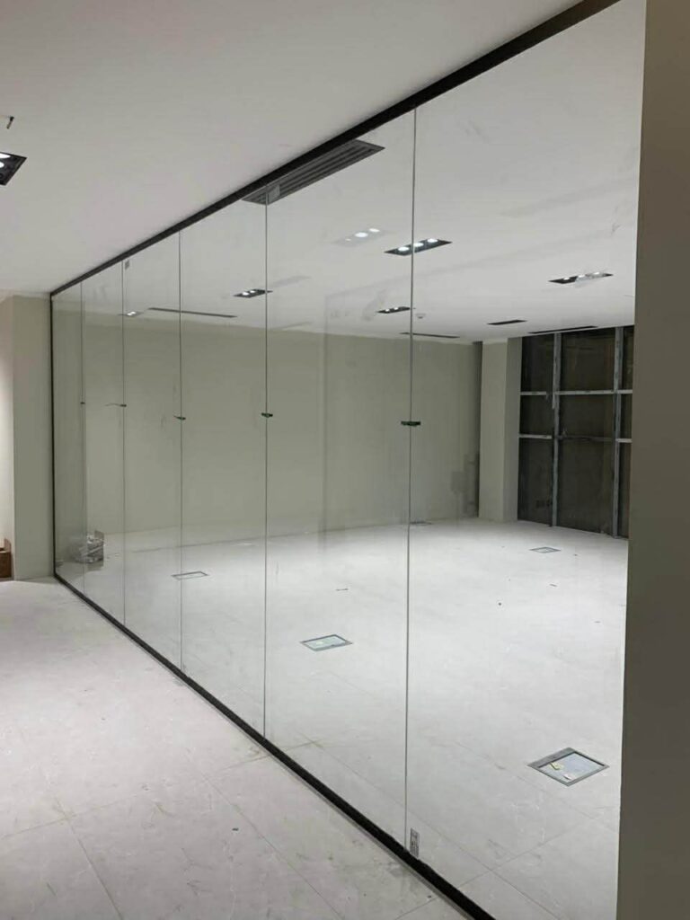 فاصل زجاج سيكوريت للغرف والحمامات والمطاعم